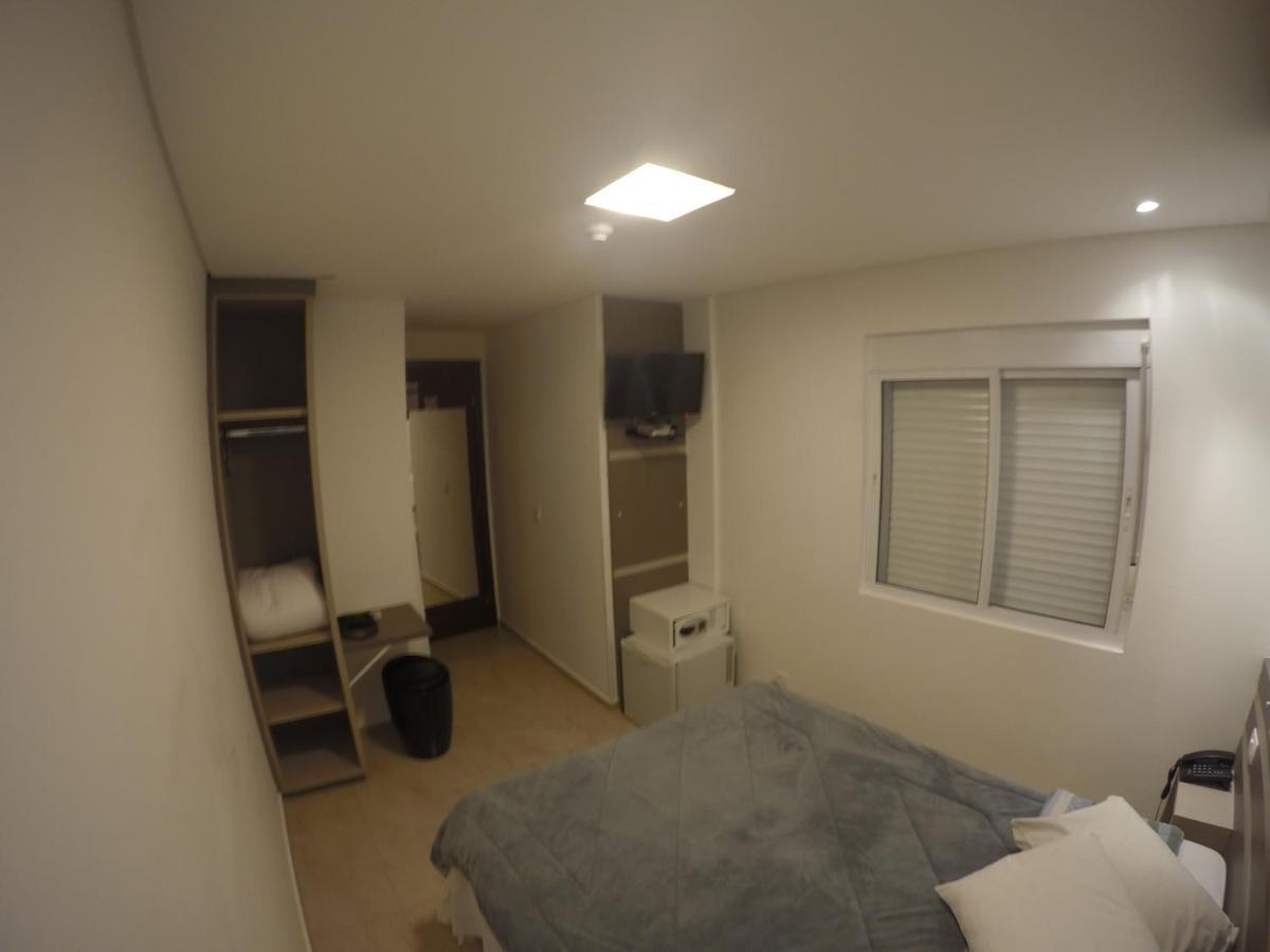 Hollyster Hotel Pinhais Eksteriør bilde